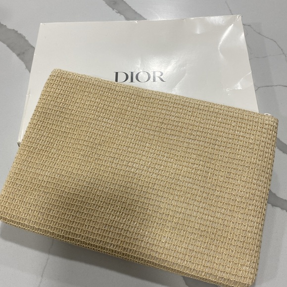 Dior Pouch - Picture 2 of 5
